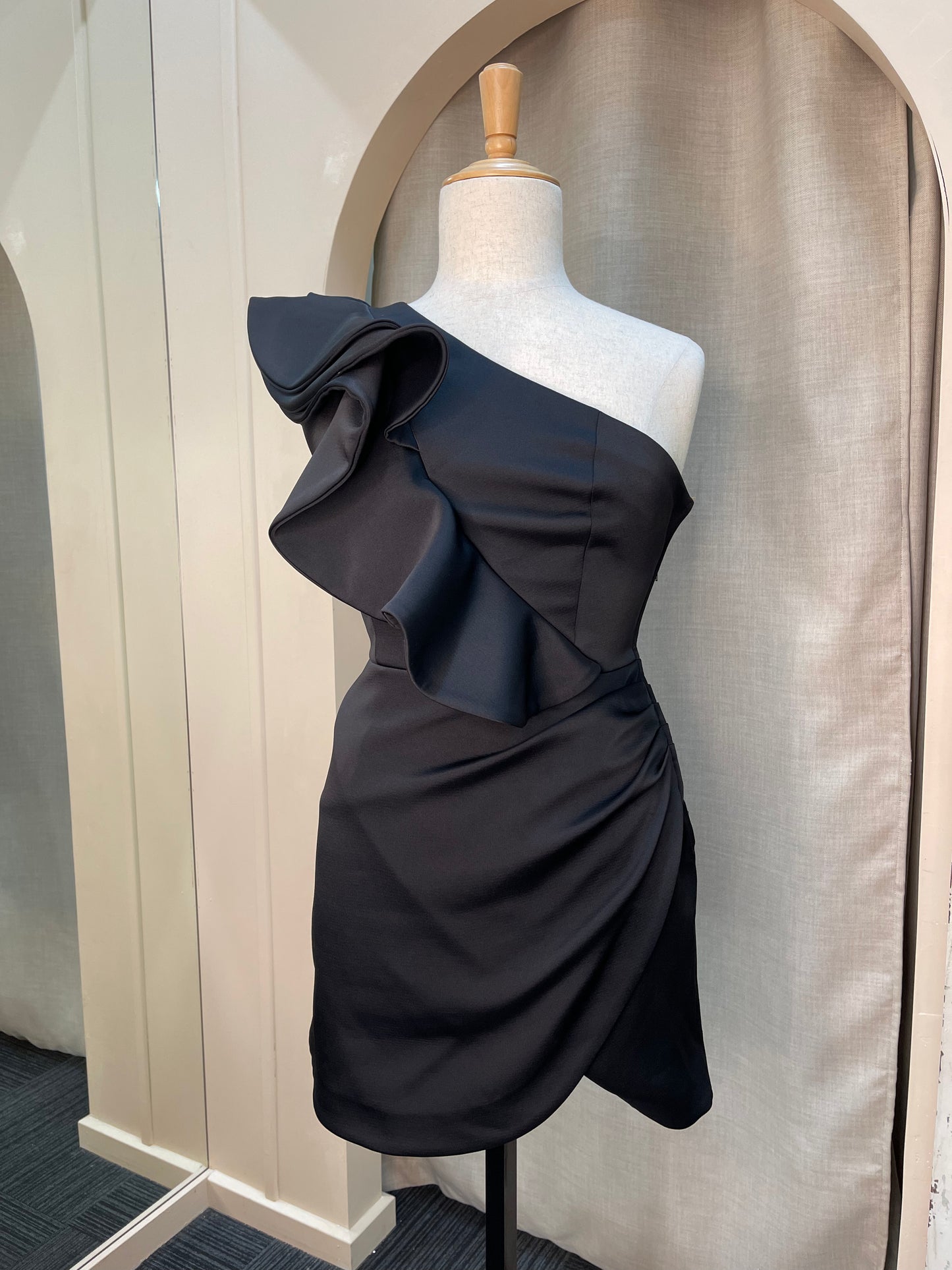 Keepsake black frill mini -XL