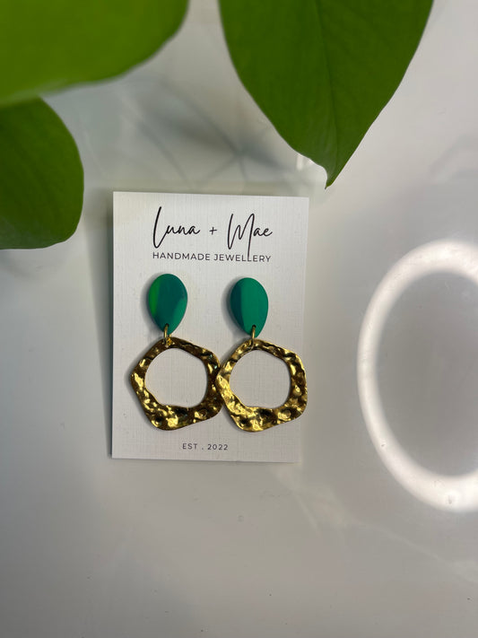 Green circle dangle earring