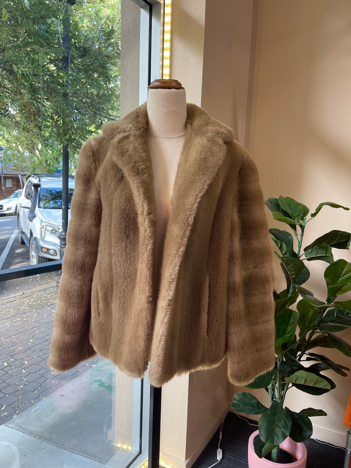 Faux fur coat - 12